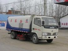 東風(fēng)多利卡掃路車圖片