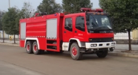 慶鈴五十鈴后雙橋泡沫消防車圖片